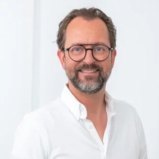 zahnarzt-duesseldorf-team-dr-hubertus-klaus_q.jpg